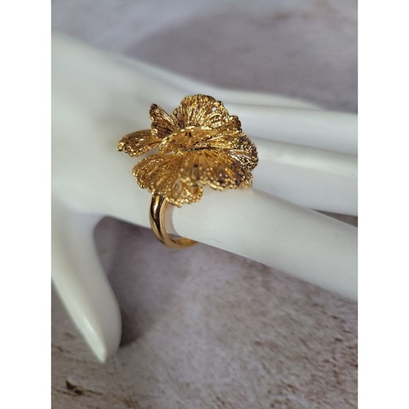 STELLA & DOT GENEVE LACE RING Flower Motif Yellow Gold Tone Adjustable Stella - Picture 2 of 11